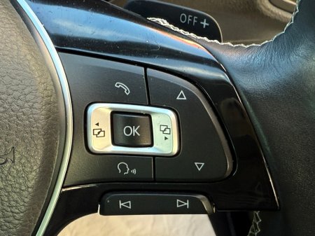 2015 Volkswagen Golf  €14,990 thumbnail