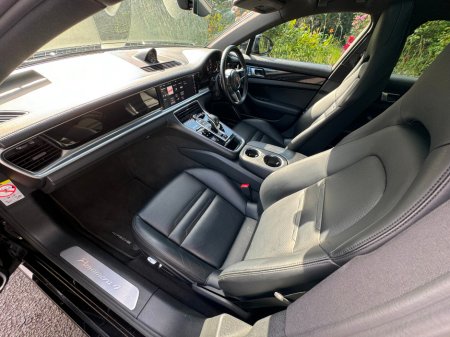 2018 Porsche Panamera SPT Turismo E HYB €62,884 thumbnail