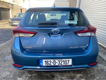 2016 Toyota Auris HYBRID @ Waltons Garage Ranelagh €13,950