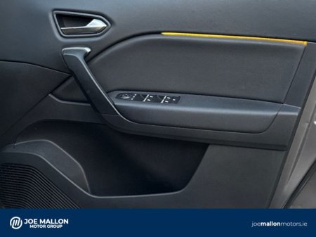 2021 Renault Captur E-TECH Plug-in 160 Auto S-Edition €21,950 thumbnail