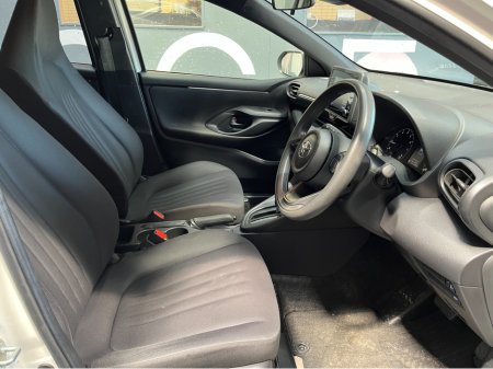 2020 Toyota Yaris YARIS AUTOMATIC 1.0  PETROL / 70k KMs /  AUTOMATIC / REVERSE CAMERA & MORE €15,950 thumbnail