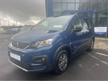 2022 Peugeot Rifter Wheelchair Accessible SWB manual €21,995