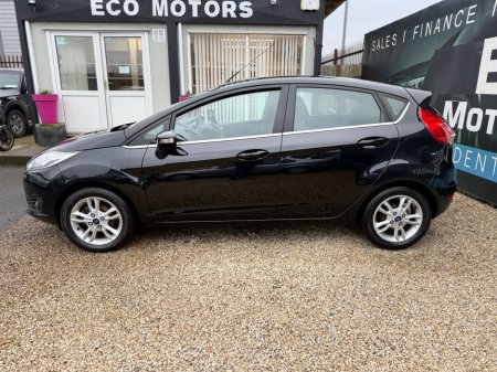 2016 Ford Fiesta ZETEC 1.5 TDCI - EXCELLENT MPGS - LOW MILES - LOW TAX (180 P/A) - NEW NCT TO 01/2028 ! €9,995