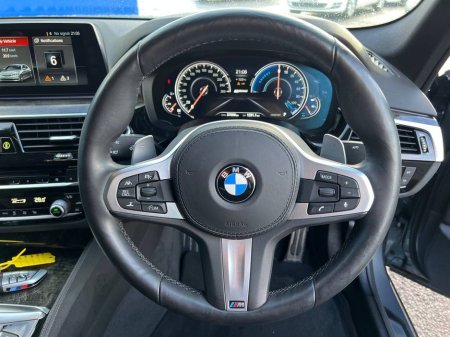 2019 BMW 5 Series 530e M-SPORT COMPETITION 2.0 HYBRID // LOW MILEAGE // LEATHER POWERED HEATED M-SPORT SEATS // AMBIENT LIGHTING PACK €31,950