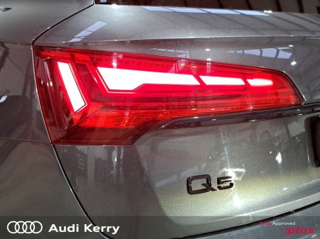 2024 Audi Q5 50TFSI E QUATTRO S-LINE AUTOMATIC €56,900 thumbnail