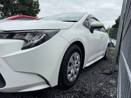 2022 Toyota Corolla 1.8 Hybrid Luna Hatchback €22,500