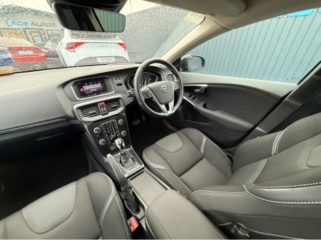 2019 Volvo V40 MOMENTUM - D4 2.0L DIESEL - AUTO - 12M WARRANTY - CAR: 1616 thumbnail