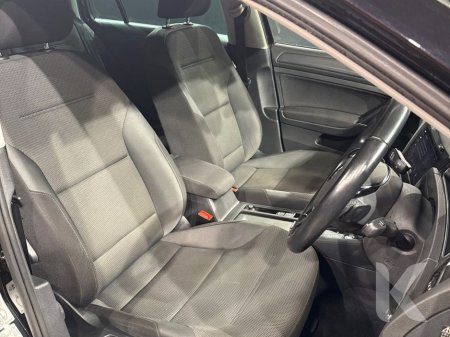 2020 Volkswagen Golf ESTATE 1.2L TSI AUTOMATIC - REVERSE CAMERA - CRUISE CONTROLS €19,950 thumbnail