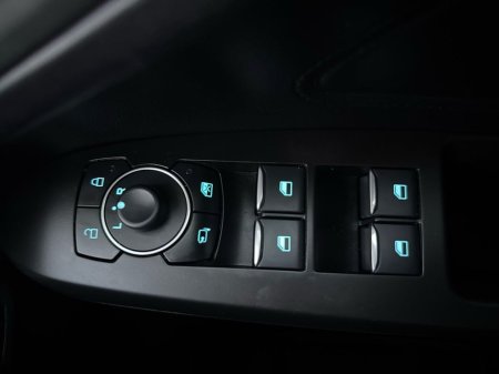 2025 Ford Focus Titanium 1.0L EcoBoost 125PS mHEV €28,975 thumbnail