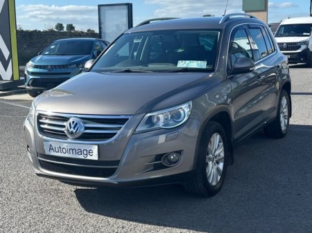 2011 Volkswagen Tiguan 4X4 2.0 TDI 4WD 140BHP TRACK & FIELD €8,450 thumbnail