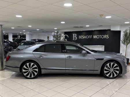 2025 Bentley Flying Spur 3.0 V6 E-HYBRID AZURE=AS NEW//HUGE SPEC=PAN ROOF//BALANCE OF BENTLEY WARRANTY=ONLY €150 ANNUAL ROAD TAX//TAILORED FINANCE PACKAGES AVAILABLE=TRADE INS €249,995