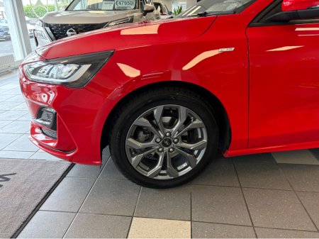 2024 Ford Focus ST-LINE 1.0T 125 M6 FWD €25,950 thumbnail