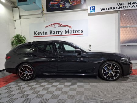 2022 BMW 5 Series 530E TOURING M SPORT (PRO PACK) AUTOMATIC **ONE OWNER / APPLE CARPLAY / CRUISE CONTROL / ELECTRIC BOOTLID / FULL BLACK LEATHER / HEATED FRONT SEATS / M SEATBELTS / SAT NAV / REVERSE CAMERA** €40,900