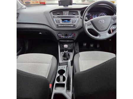 2016 Hyundai i20 1.2 Deluxe €12,950 thumbnail