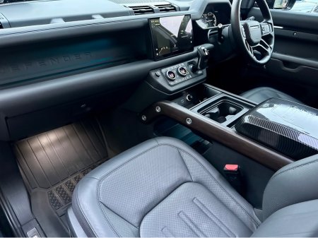 2023 Land Rover Defender ++HIGH SPEC++ 110 2.0 P400E X 404PS thumbnail