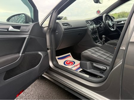 2017 Volkswagen Golf 2.0 TDI GTD 184PS 5DR €17,995 thumbnail