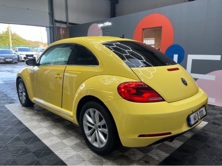 2014 Volkswagen Beetle €10950! 2014 VOLKSWAGEN BEETLE DESIGN EDITION LEATHER AUTOMATIC /  HEATED SEATS / REVERSE CAMERA €10,950