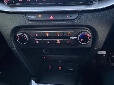 2025 Kia Ceed 1.0 GTL MY25, *sold* €27,900 thumbnail