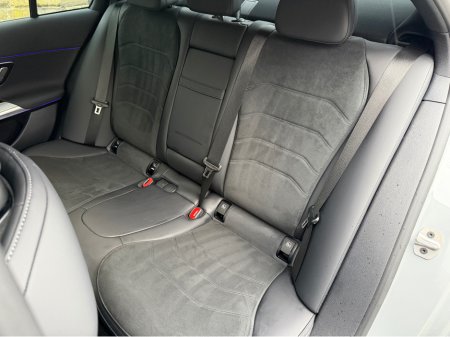 2024 Mercedes-Benz E Class STUNNING LOOKING URBAN EDITION HYBRID PHEV//STUNNING IN ALPINE GREY//VERY LOW MILEAGE//SIMI AND AA DEALER €68,950 thumbnail