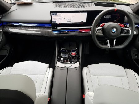 2025 BMW M5 Ultimate Pack Touring €165,995