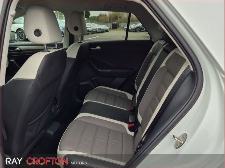 2021 Volkswagen T-Roc 1.0 TSI 110bhp Design €23,950 thumbnail