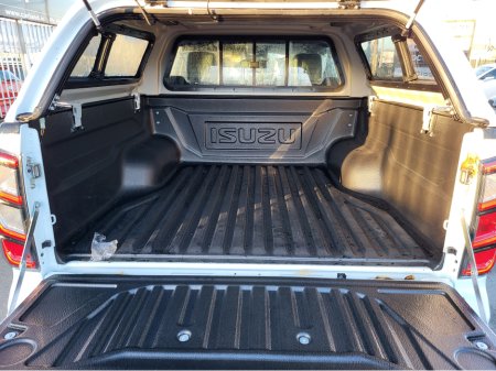 2026 Isuzu D-MAX (5yr warranty) 1.9 Turbo Diesel Automatic €59,999 thumbnail