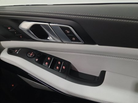 2026 BMW X5 G05 X5 XDRIVE50E M SPORT thumbnail