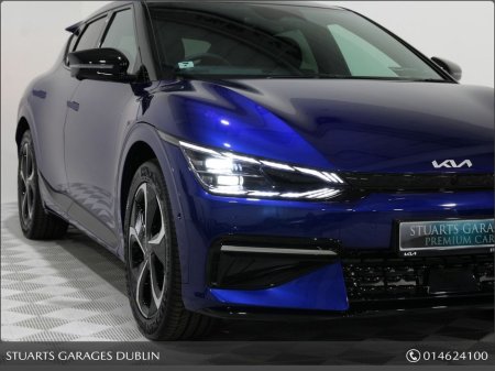 2022 Kia EV6 EV6 GT LINE: YACHT BLUE METALLIC, BLACK AND IVORY ALCANTARA INTERIOR, SUNROOF, 360 CAMERAS, WIRELESS CHARGING, HEADS UP DISPLAY €31,945 thumbnail