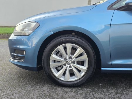 2016 Volkswagen Golf 1.2 TSI DSG 5DR 110HP Comfortline €13,990 thumbnail
