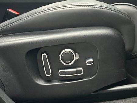 2024 Land Rover Range Rover Velar HSE P400e *PAN ROOF* €65,990 thumbnail