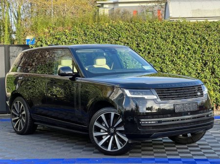 2025 Land Rover Range Rover P460e 3.0 HYBRID // PANORAMIC SUNROOF // MERIDIAN SOUND SYSTEM // ADAPTIVE AIR SUSPENSION // VARIOUS OFF-ROAD DRIVING MODES €144,950