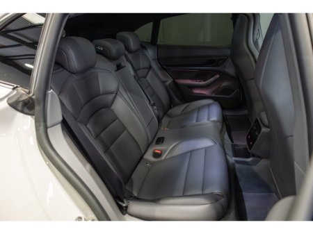 2023 Porsche Taycan Taycan Sport Turismo €71,950 thumbnail