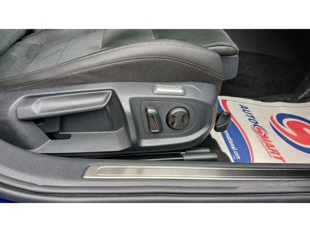 2025 Volkswagen Arteon 2.0TDI D7F 150HP R-LINE SHOOTING BRAKE, LAPIZ BLUE. €54,950 thumbnail