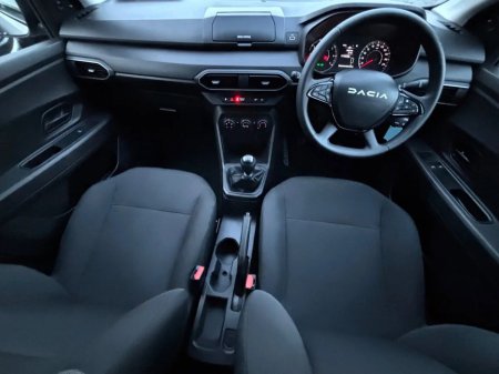 2024 Dacia Sandero TCe 90 Essential €15,500 thumbnail