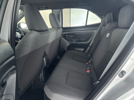 2024 Toyota Yaris Cross LunaSport Hybrid €30,950 thumbnail