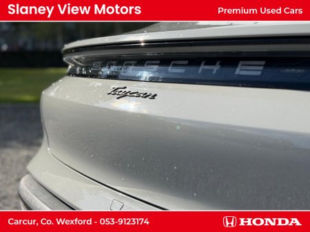 2022 Porsche Taycan 4X2 AUTO €69,950 thumbnail