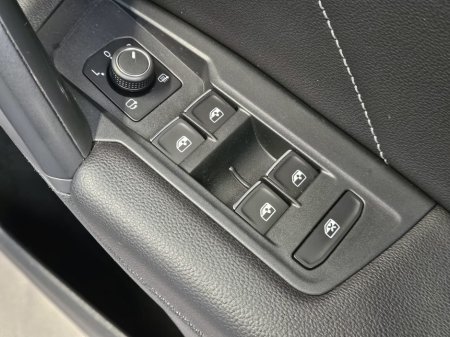 2021 Volkswagen Tiguan 2.0 TDI 150HP R-Line DSG €33,950 thumbnail