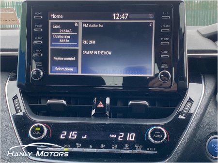 2021 Toyota Corolla HYBRID LUNA H/B AUTO A 4DR €16,995 thumbnail
