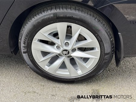 2025 Skoda Octavia Selection 2.0TDI 115HP €32,850 thumbnail