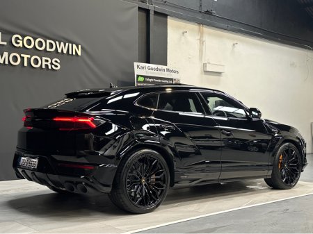 2025 Lamborghini Urus URUS S-E 4X4 V8 TWIN TURBO €359,950 thumbnail