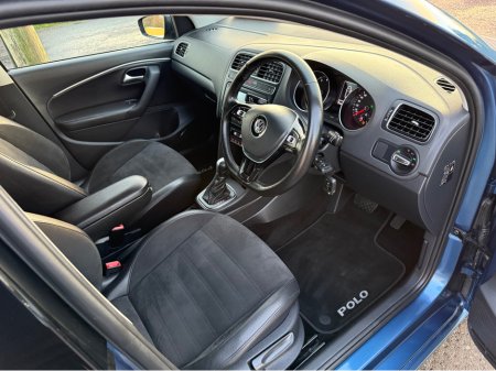 2017 Volkswagen Polo 1.2TSI HIGHLINE CLASS EDITION AUTOMATIC €15,950 thumbnail