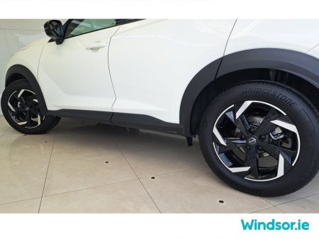 2024 Nissan Juke HYBRID 1.6 SV PREMIUM €29,995 thumbnail