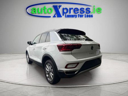 2023 Volkswagen T-Roc 2.0 TDI Automatic, Reversing camera €30,995