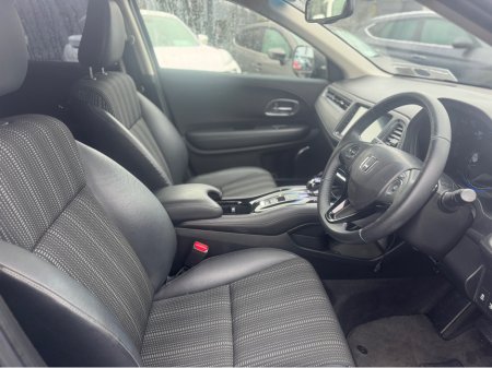 2015 Honda Vezel Hybrid | Heated Seats | Camera | High Spec €13,750 thumbnail