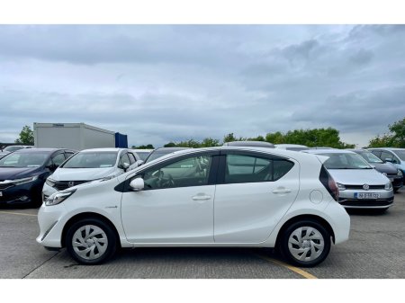 2019 Toyota Aqua 1.8 Hybrid €11,999 thumbnail