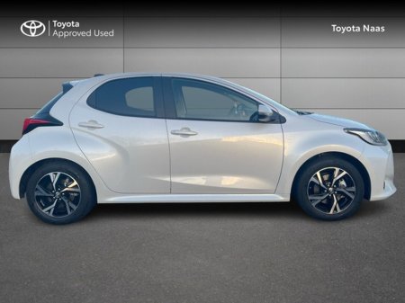2025 Toyota Yaris YARIS LUNA SPORT €28,888