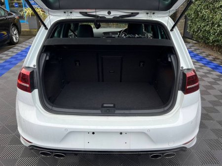 2014 Volkswagen Golf R 4MOTION 2.0 TSI // NEW PRETORIA ALLOYS // LEATHER INTERIOR // REVERSE CAMERA €24,900 thumbnail