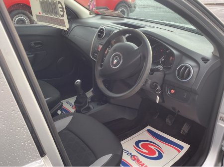 2015 Dacia Sandero * 1.5 DIESEL €7,750 thumbnail