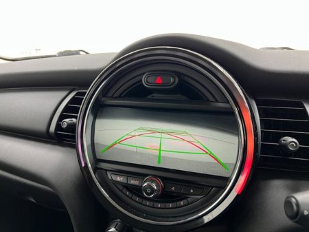 2016 MINI Cooper 1.2 Automatic, Reversing camera €13,895 thumbnail