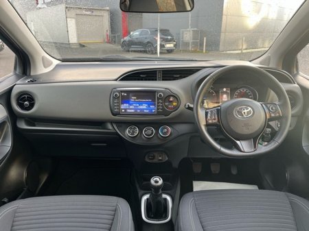 2019 Toyota Yaris YARIS 1.0 5DR LUNA €15,950 thumbnail